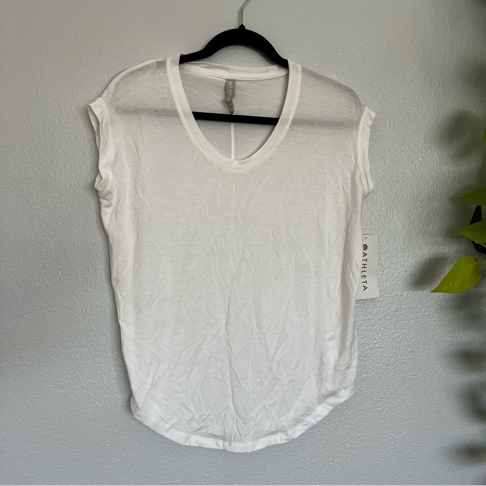 🆕 Athleta Cloudlight Stratus Tee